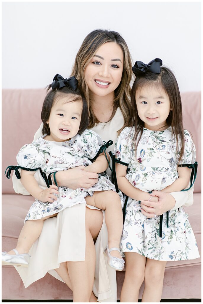 Daughters posing with mommy for The Lumen Room family session photographed by Picture Bouquet Studio. 